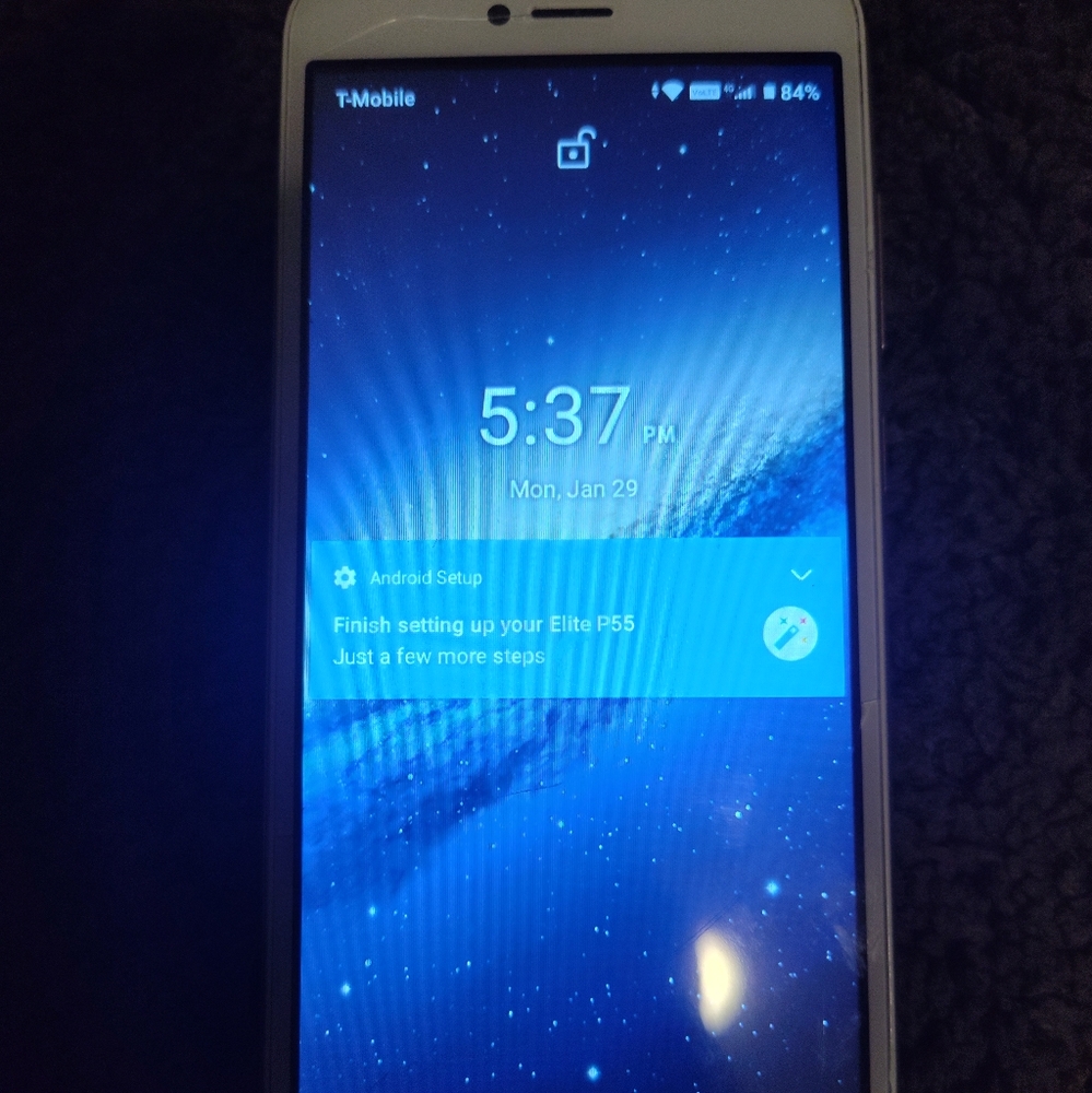 Cellular device it's on and it's work sim card works for 8 more months